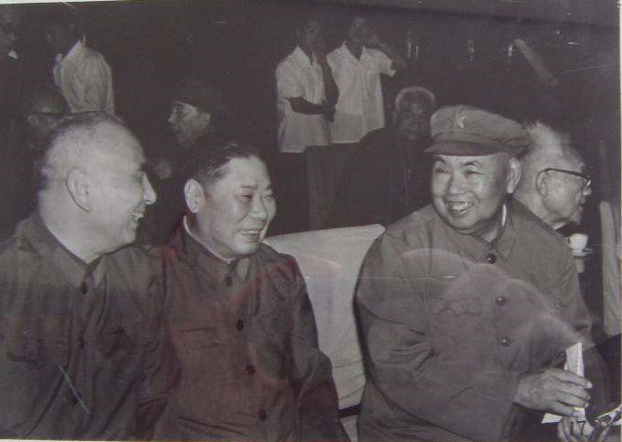 陈锡联，杨勇，杨得志，张达志，黄新廷，黄永胜，许世友。五位开国上将，两位开国中将