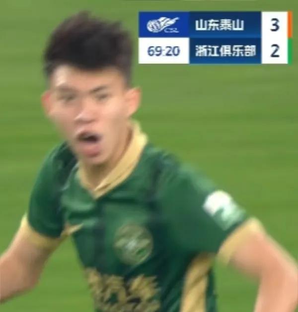 王钰栋在这么踢下去，中超恐怕是留不住了。
对山东的比赛，王钰栋又是梅开二度，目前