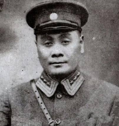 1935年，川军师长范绍增发现小妾和手下私通，就所有人以为范绍增将会两枪结果两人