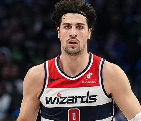 对开拓者队内关系存在误解
这种重建球队真的不是谁给谁传球就是关系好这么简单，nb