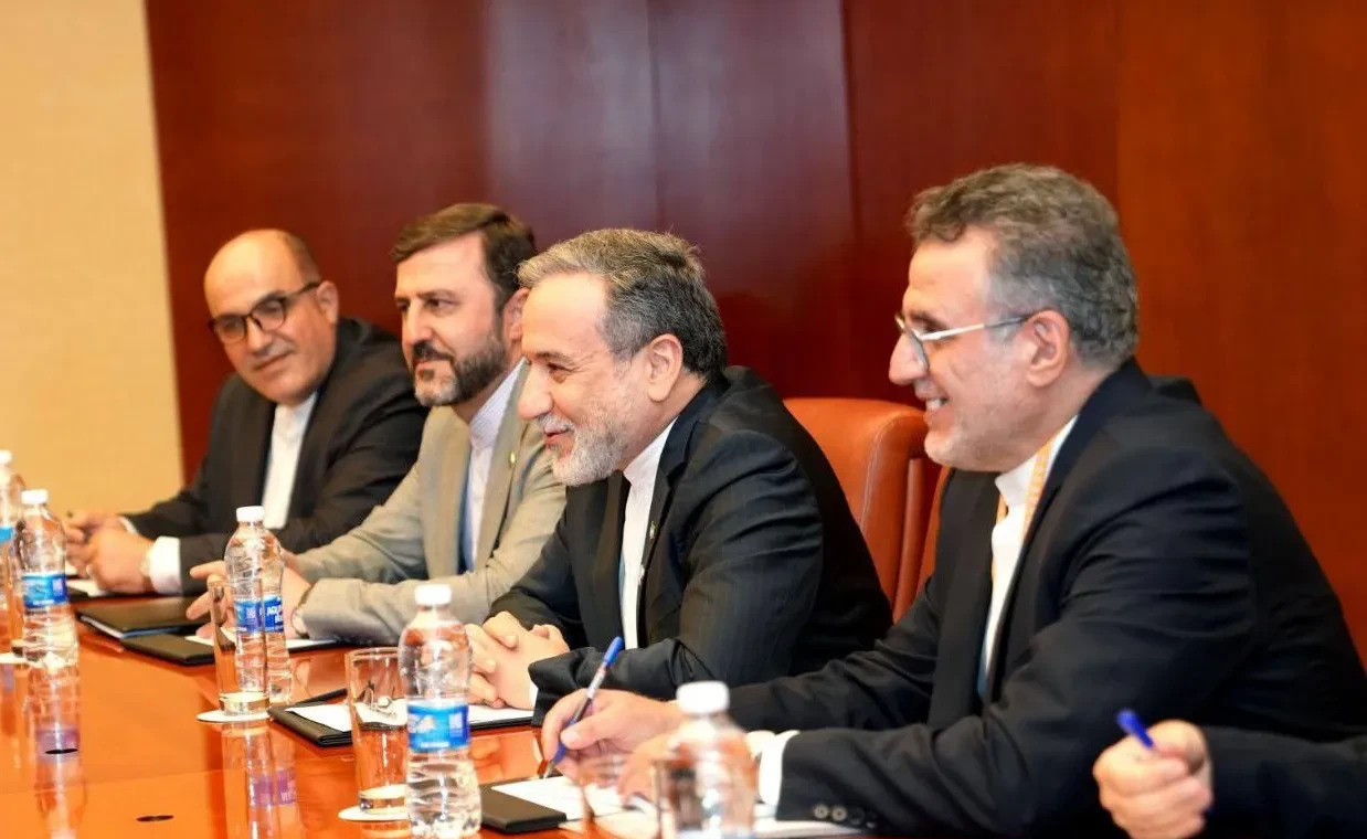 伊朗外长会晤，巴铁比印度更铁











**文章：**





