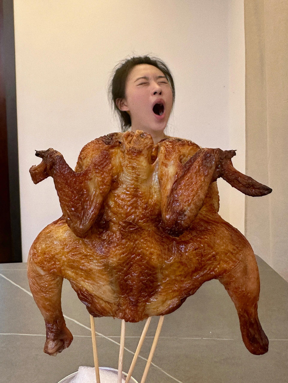 今天帮女朋友认真拍照了

