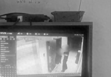 19 岁男子入室行凶，母亲护女重伤成终身残疾！家属苦等一年，求判凶手死刑