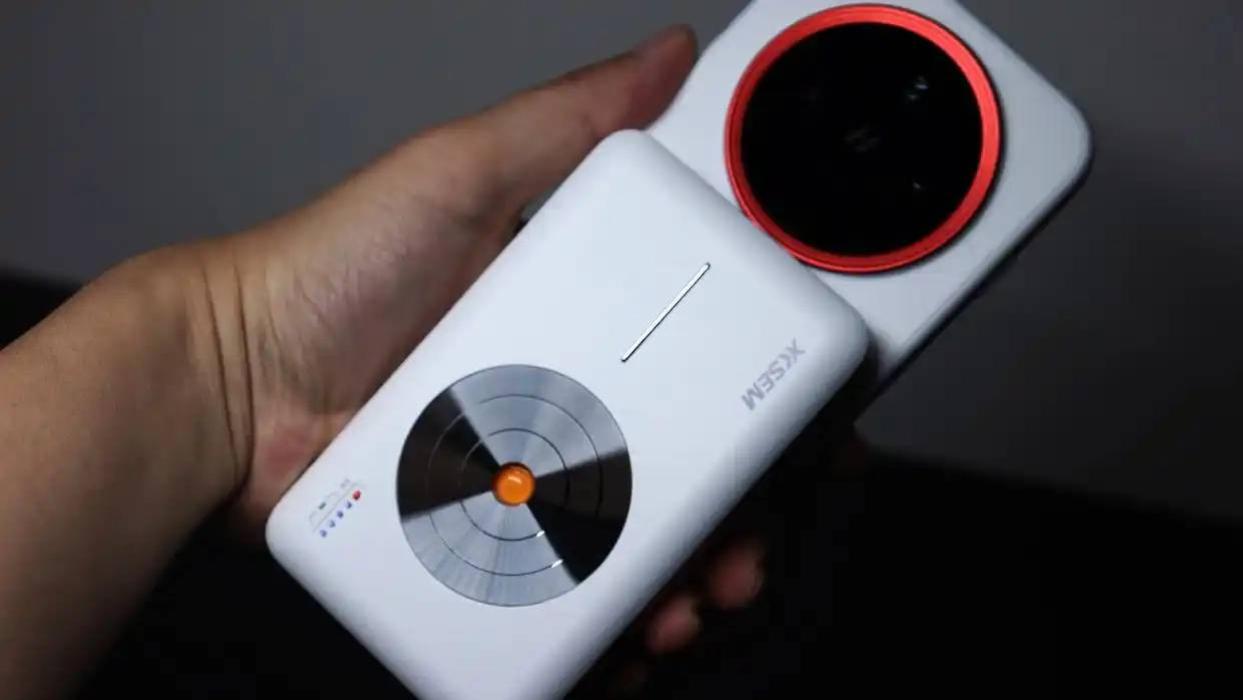 口碑最好的自带线充电宝推荐：这5款便携充电宝出差旅行必备，具备国家3C认证亲测可以携带登机！