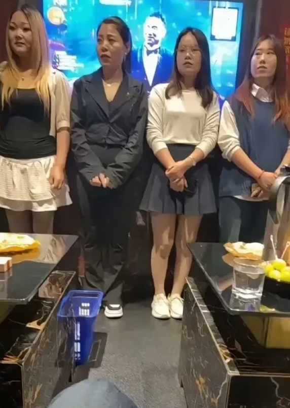 这四个选一个，你选哪个呢？