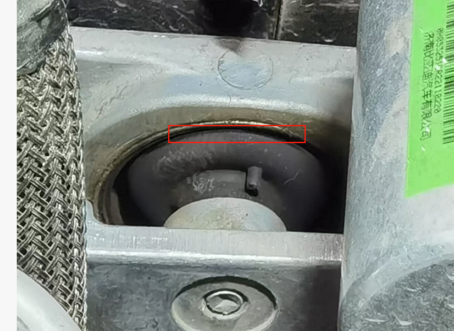 低频共振的痛谁懂啊
开了3.7w公里了，新车的时候没感觉，后面慢慢的出现耳朵痛而