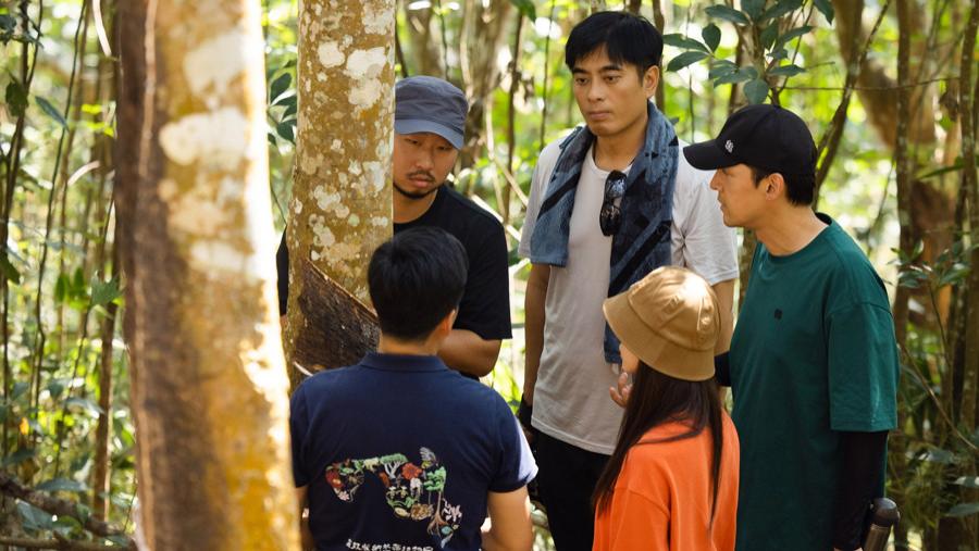 胡歌的朋友圈香在哪儿？《一路前行2》连续十周霸榜卫视专题节目收视榜