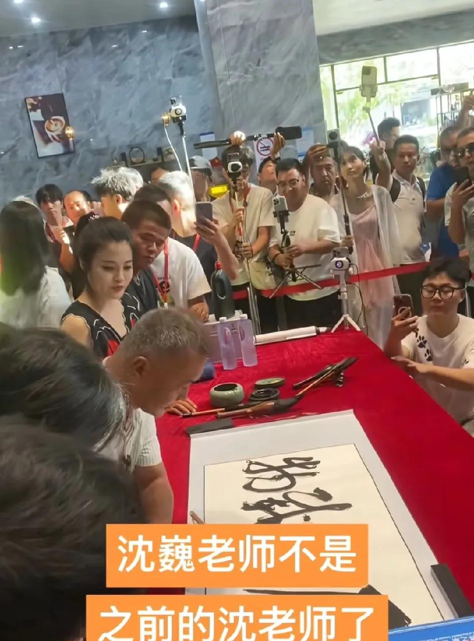 从室外终于逼进了室内，从帽子叔叔监控，到了保安叔叔保驾护航，憋了20多年了也该霸
