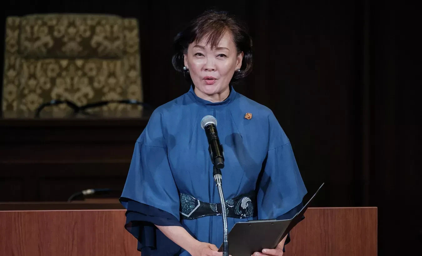 媳妇去看安倍，普京亲自接待











普京突然见了个“特殊人物”，消