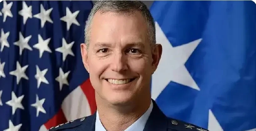 北约欧洲盟军司令格林科维奇20号说：北约正通过德国把“爱国者”防空系统运往乌克兰