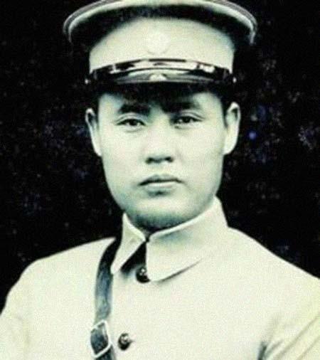 1937年11月，阎锡山以丢失太原的罪名，想要除掉傅作义。卫立煌给蒋介石的一封电