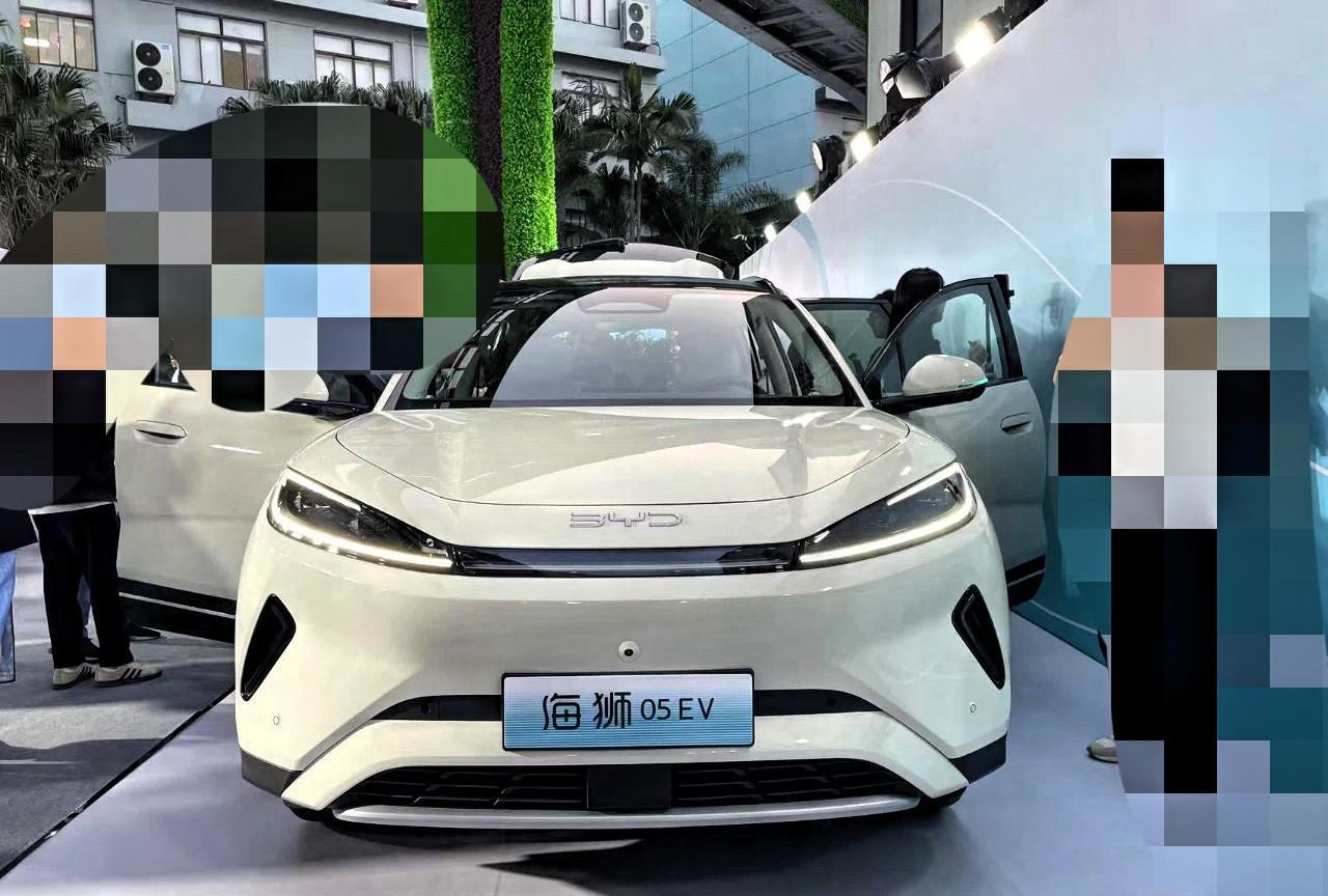 疯狂！比亚迪23号一口价，我24号订车，今天28号可以提车了，效率真高，有现车就