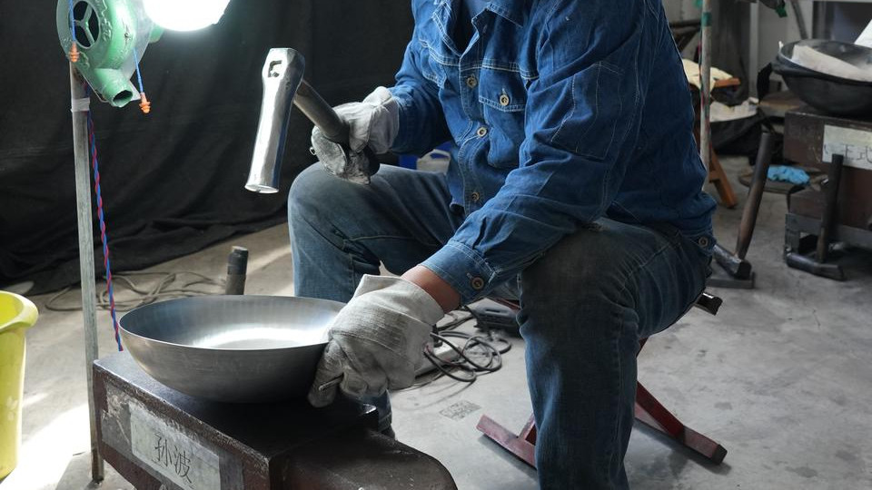 章丘手工铁锅哪家正宗？3招辨真伪，认准匠合锤5代传承好锅