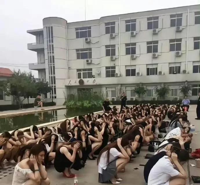 朋友们，请问一下这些人的最后的归宿是什么，能否说来听听？