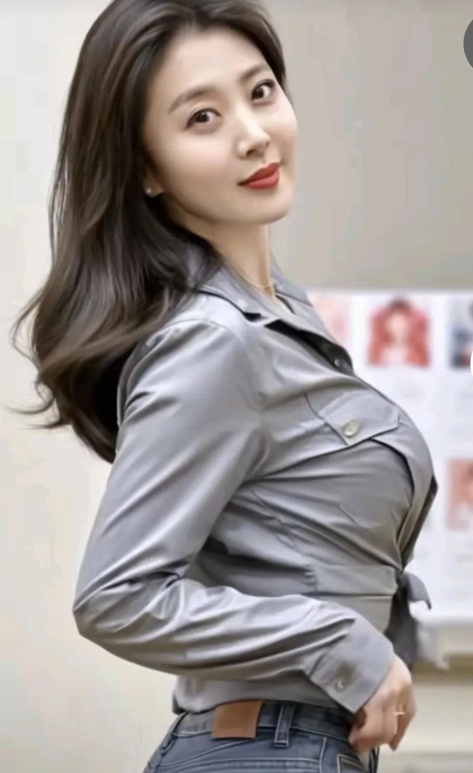 发现没有，女人最大的成功就是嫁个好丈夫。



许多人认为，女性一生的幸福，取决