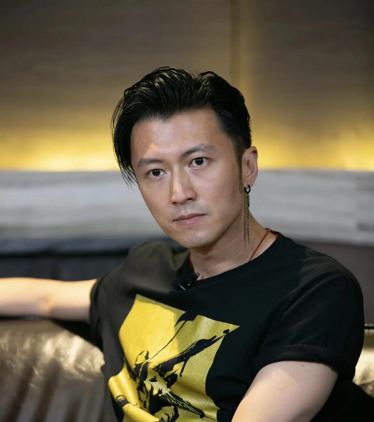 我以前就看到过报道“谢霆锋”的商业成绩，也看过他的电视剧听过他的歌。
但最让我震