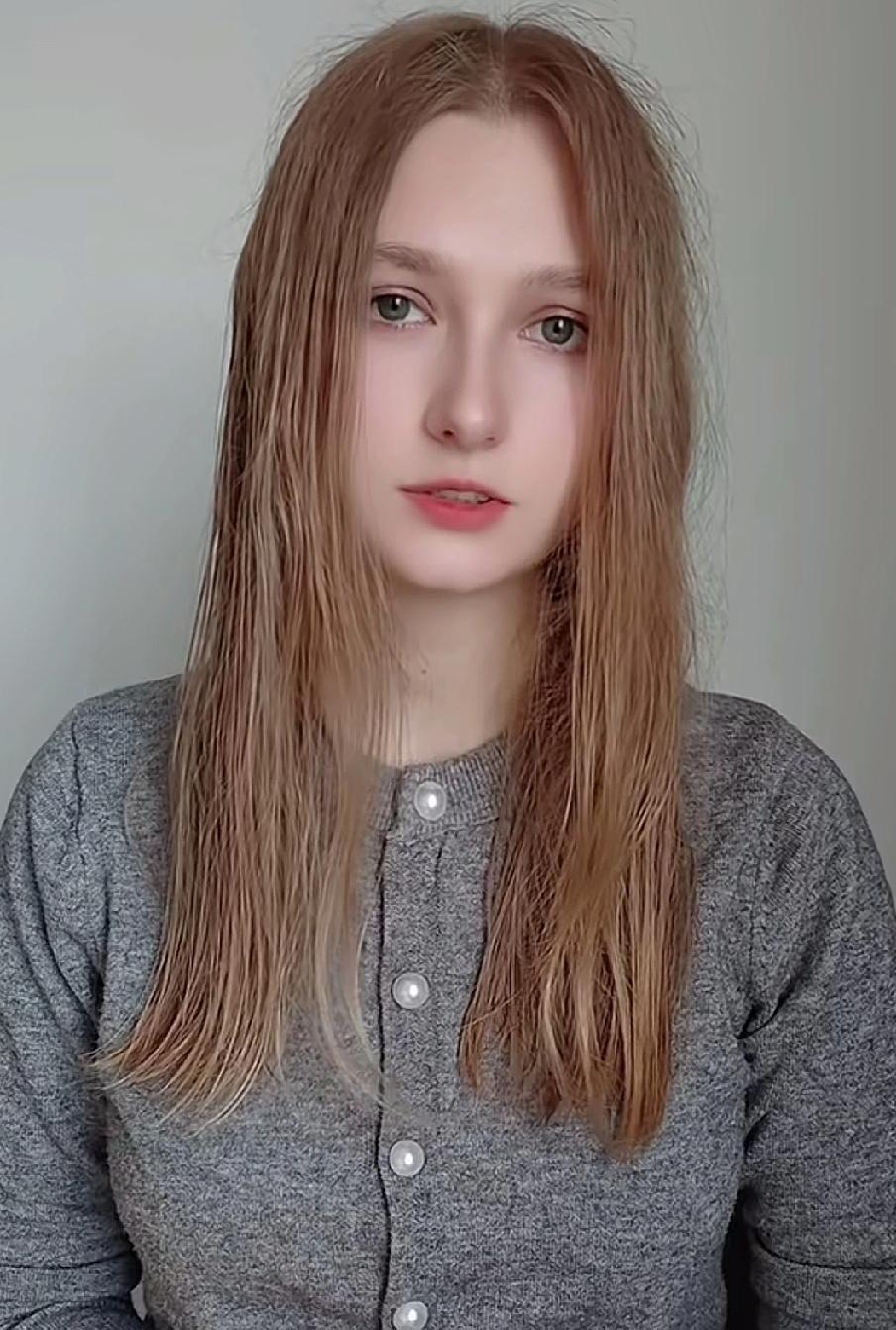 我有两个问题，第一，乌克兰人和俄罗斯人的血缘关系，比起乌克兰人和美国的血缘关系，