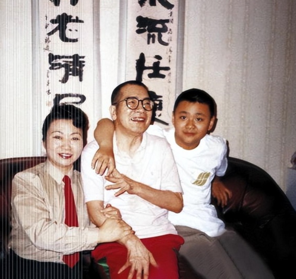 1980年，著名的数学家陈景润47岁迎娶了当时29岁的女军医由昆结为夫妻，这段跨