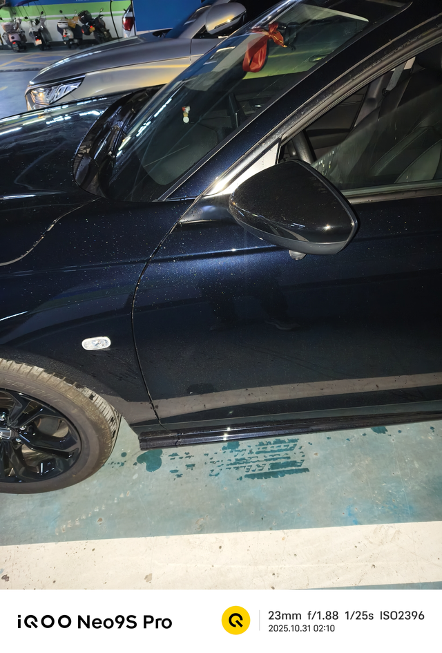 雅阁舒适版的转向灯超级掉档次
一定要换掉它