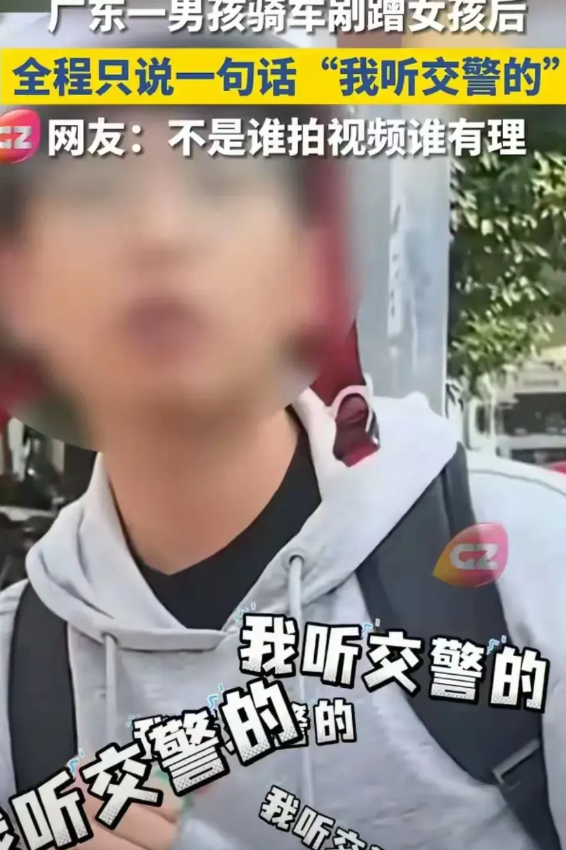我问老公：“女拳都是些什么人呀？”
老公回答道：“就是一帮成天拿着手机拍来拍去，