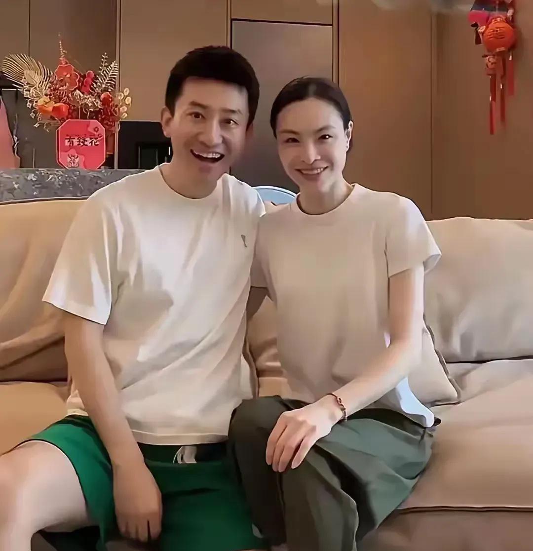 郎才女貌的一对，很幸福