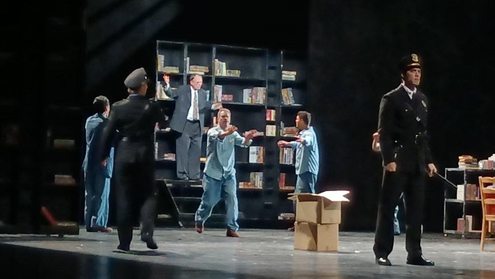 八月狂欢：多城巡演！话剧《肖申克的救赎》中文版演出日程汇总，速领！