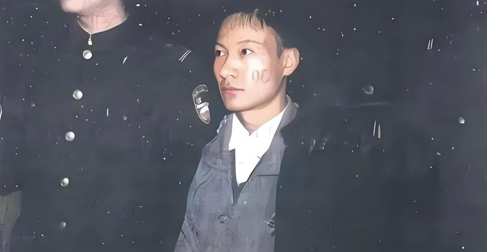 1999年4月9日，在豫陕皖苏四省跳跃作案，疯狂行凶，杀死77人的特大杀人抢劫强