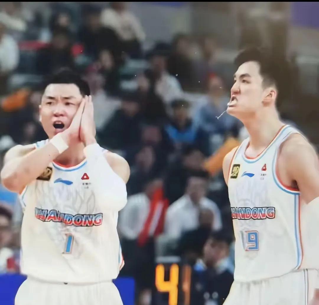 山东高速CBA常规赛12强之第6-高德导航
山东队上赛季成绩相当差，排名第15，