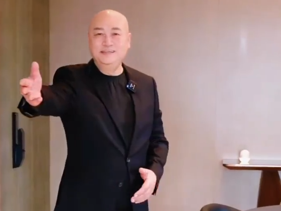 我大概是没有睡醒，看到唐僧都开始卖房了
