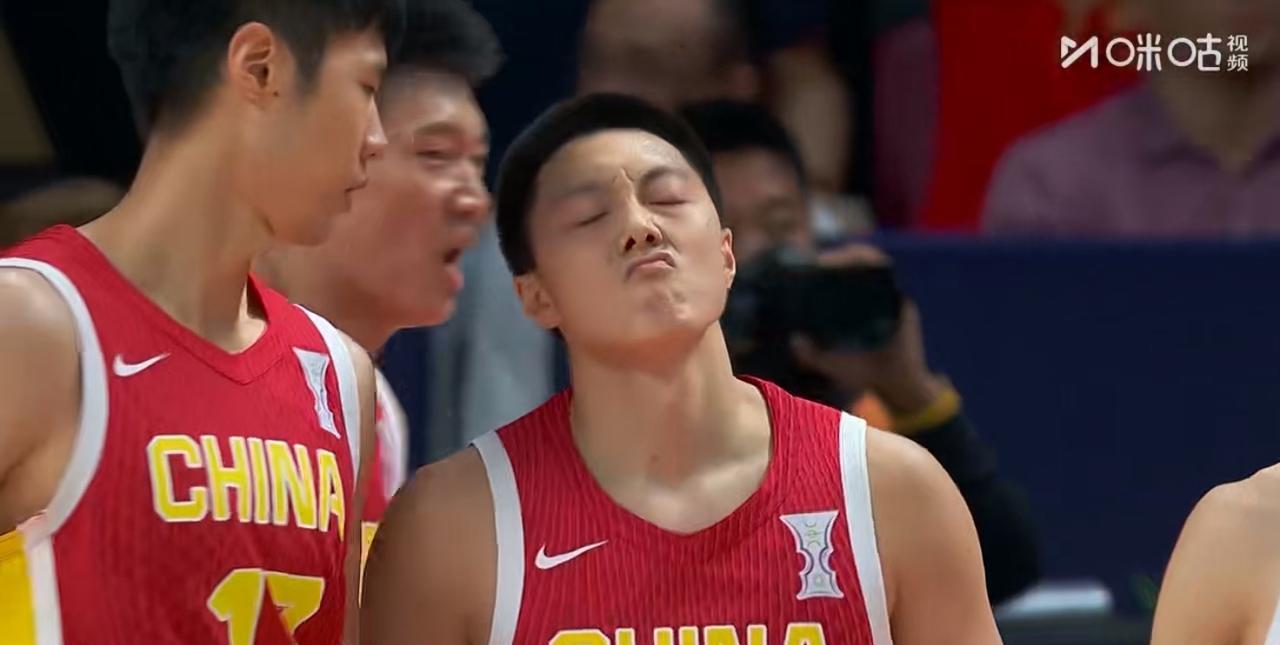 我就这么牛！怎么了？
        胡明轩，中国男篮的球员，也是中国男篮曾经的