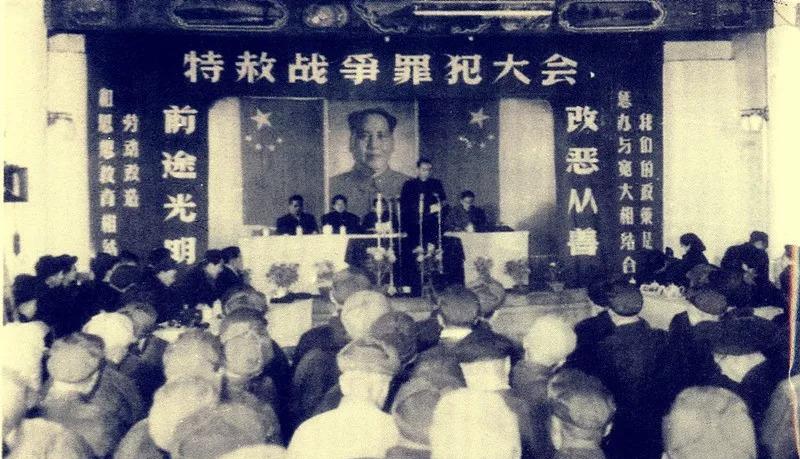 [微风]1975年，已经82岁高龄的毛主席突然问身边的人：“功德林里，还有国民党