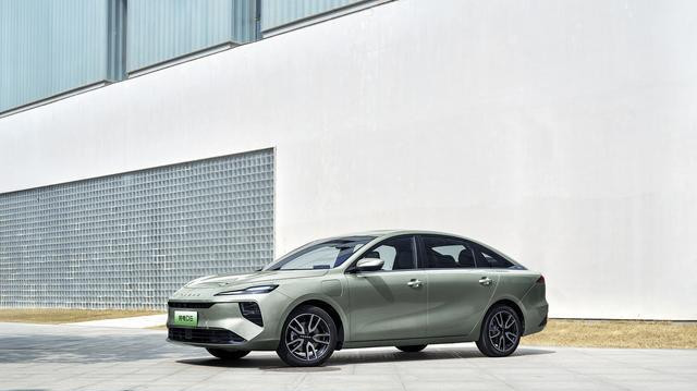 聊聊独树一帜的荣威纯电 D6 的一体式热管理系