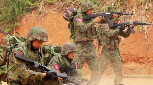 对屡教不改的邻国，中方罕见派监督组亲至，和平局面绝不容更改
 
近日，内乱不断的