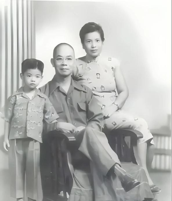 1950年，毛人凤密报说国军中将吴石是地下党，蒋介石不可置信的问：“你确定是吴石