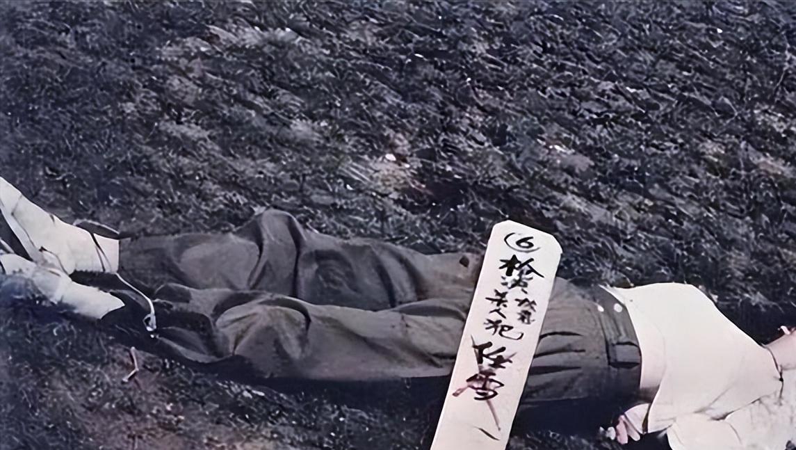 1992年，河南一处刑场上，有名女犯人即将被执行死刑时，突然张大了嘴。这个举动虽