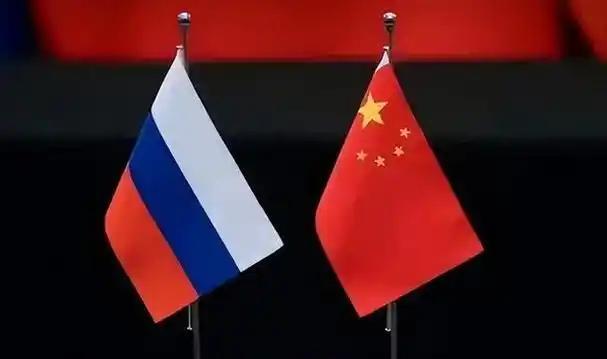 中国和俄罗斯到底有没有领土争议？中俄在现在没有领土争议，并且不再追究，所以扯俄罗