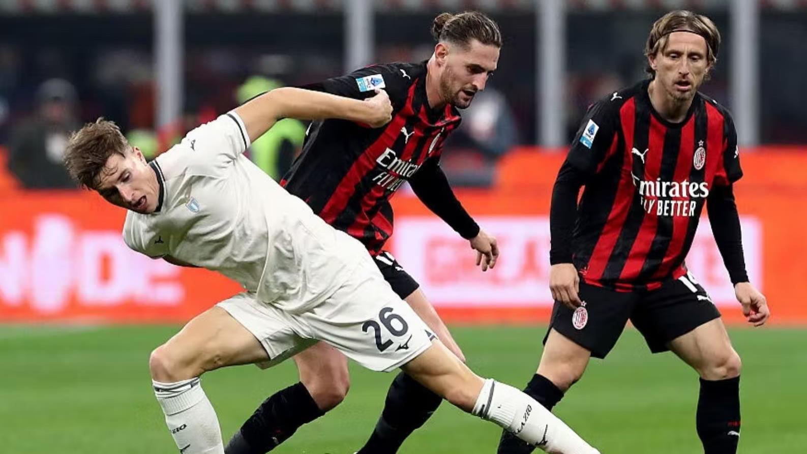 记者逗乐福法纳：我也这么想！阿莱格里6场强强对决16分咋炼成？