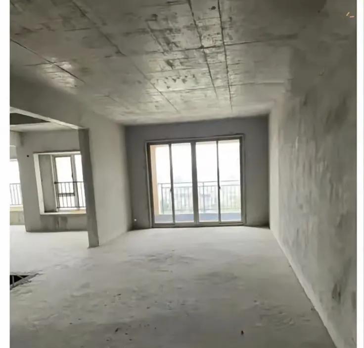 买了房子但没有入住到底该不该交物业费？我买房子的钱已经付完了，物业费相当于为业主