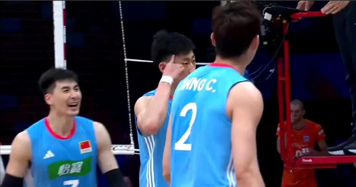 中国男排比赛预告，今日同样是下午3点，中国男排将对阵昨日0:3输给波兰男排的土耳