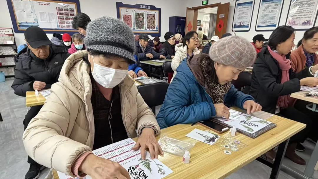 巧手制日历 锦绣迎新年