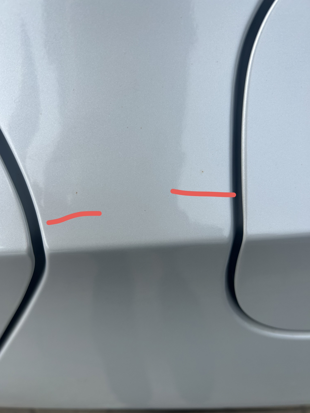 漆面出现锈点
一年多的车，今洗车发现漆面有好多锈点点，这也太扯了吧

