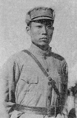 1937年7月28日，在南苑阵地失守后，担任国民革命军第29军132师师长的赵登