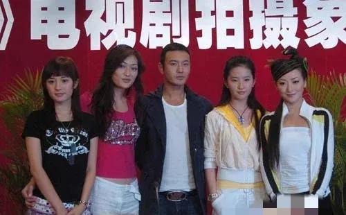 神雕侠侣时期的刘亦菲杨幂，两人都好水灵哦。#刘亦菲# #杨幂明星照#