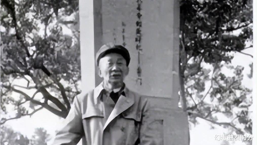 老司令员低调报到，资历与职位的碰撞，背后藏着什么深意？