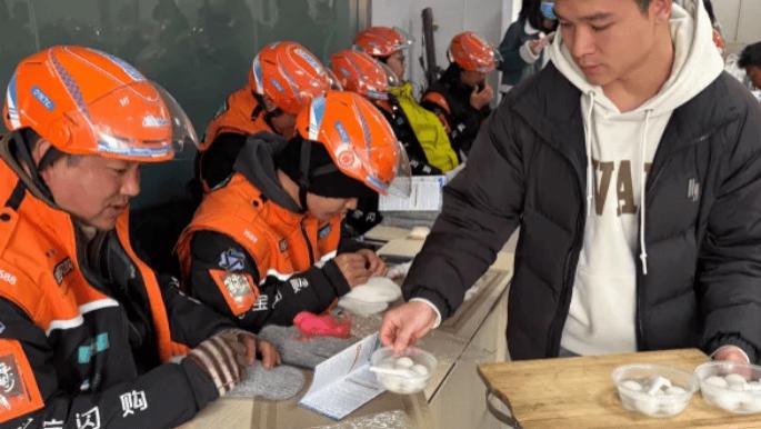 年末岁寒 情暖人心！盘龙区总工会开展“驿见温暖 幸福盘龙”暖心服务活动