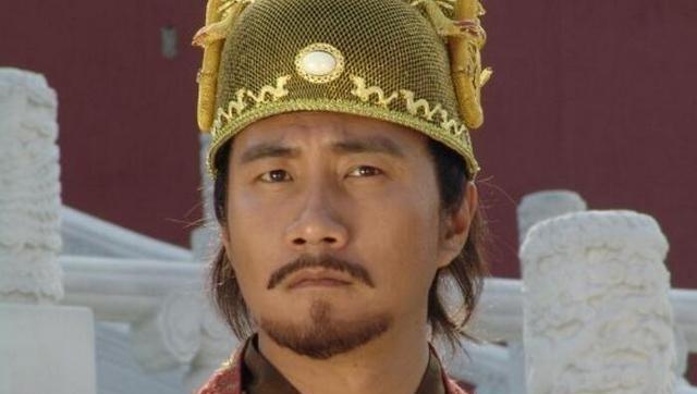 1374年，39岁才子高启被朱元璋判处腰斩，朱元璋亲自监斩。刑场上，高启歇斯底里