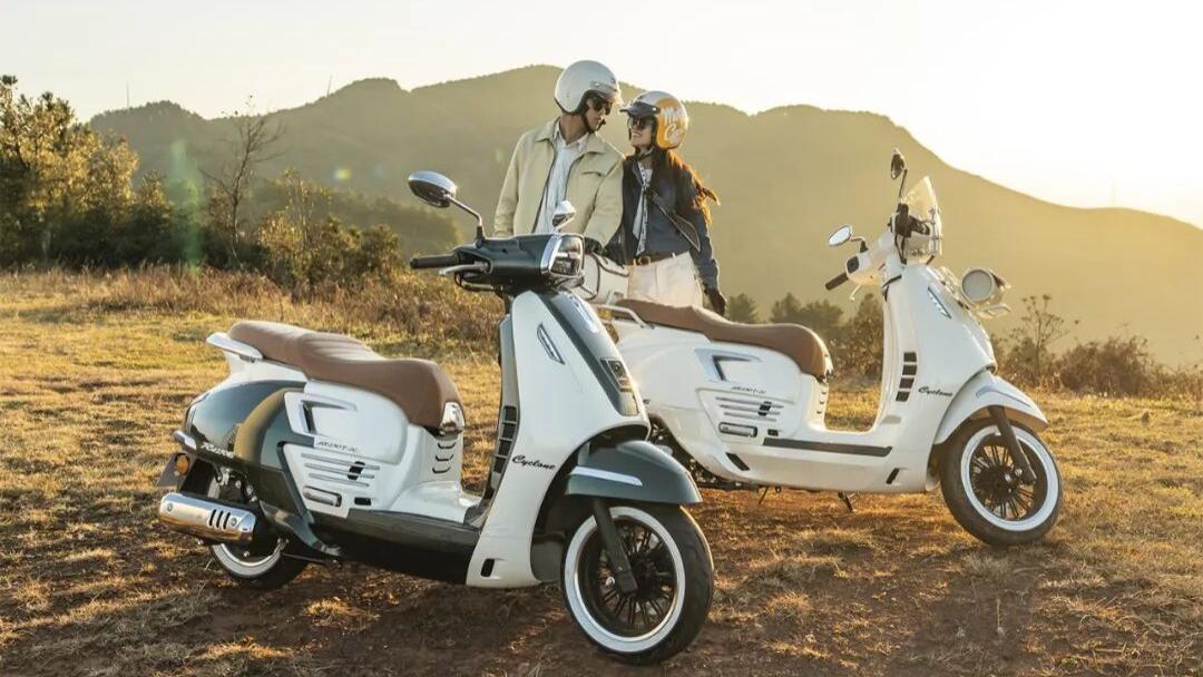 赛科龙RT250E发布，不到1万5就能拥有250踏板