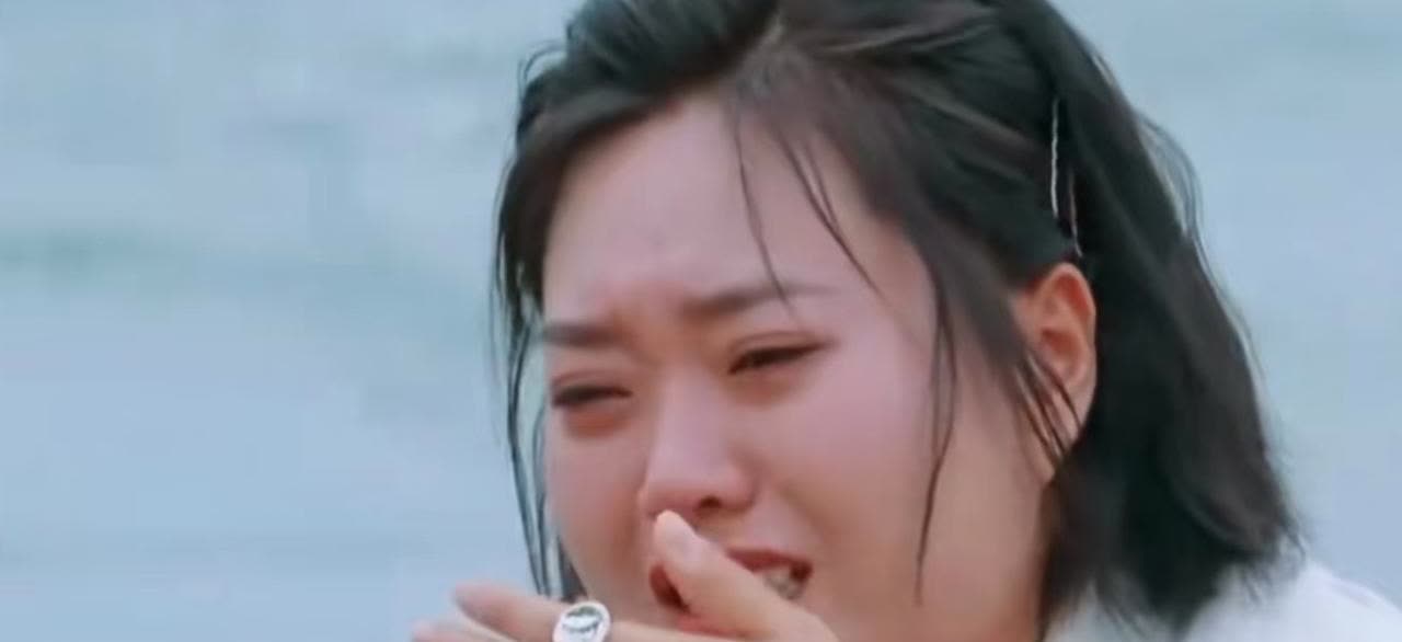 要不说还得是老艺术家眼光毒辣，
宋丹丹的直觉是一点没错，
原来早有预兆，当初