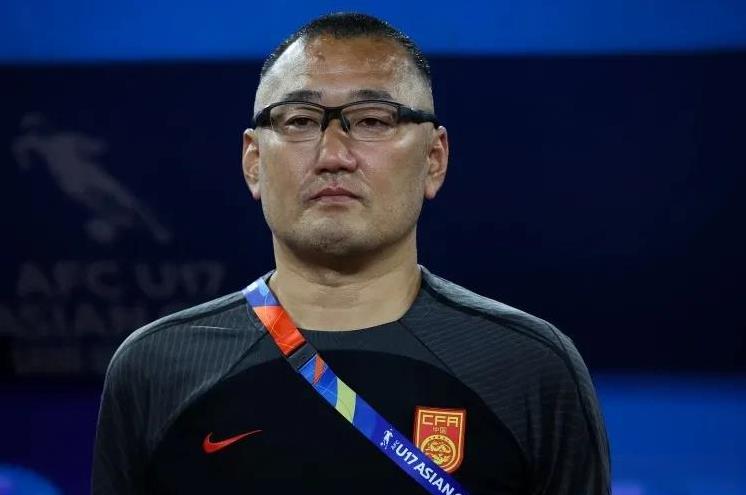 国少队主教练上村健一接受新华社专访，对于他未带领国少队打进世少赛表示道歉。
上村