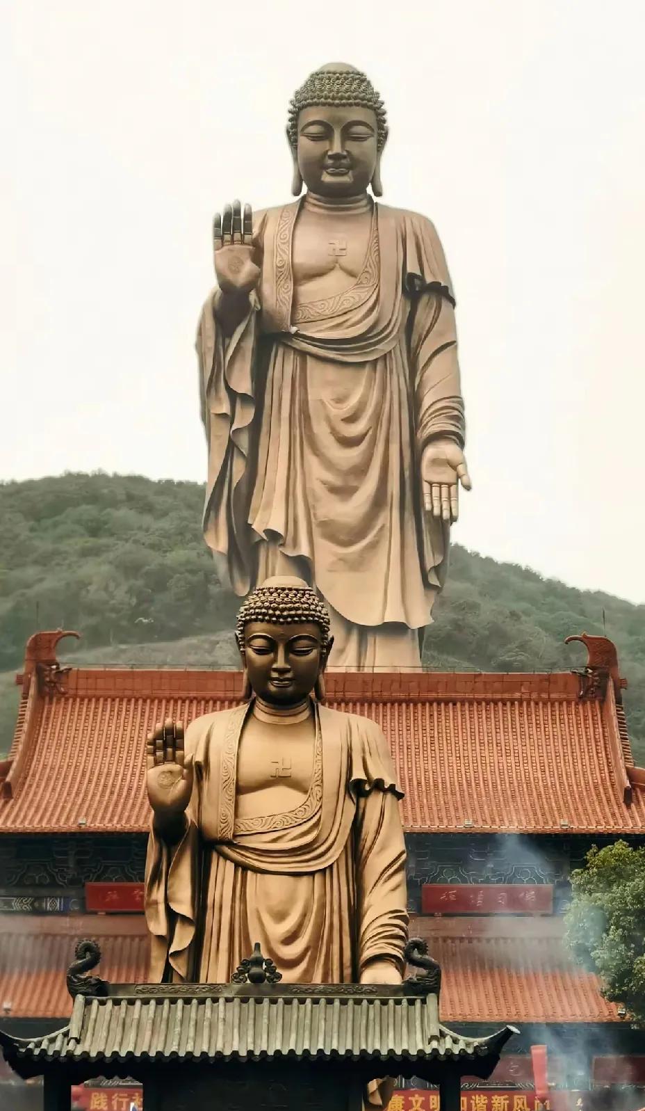 注定走不到一起的人，命运为什么会安排他们相遇？
其实人与人之间的缘分，就是能量的